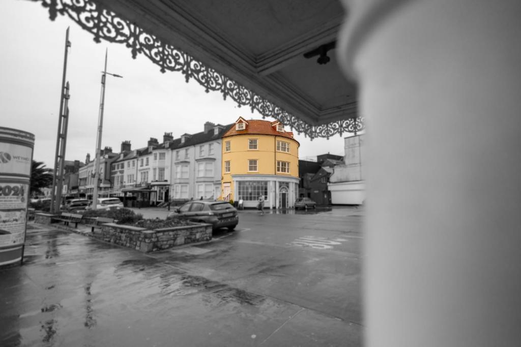 Фотография из галереи Beachside Gallery Flat Weymouth в Уэймуте