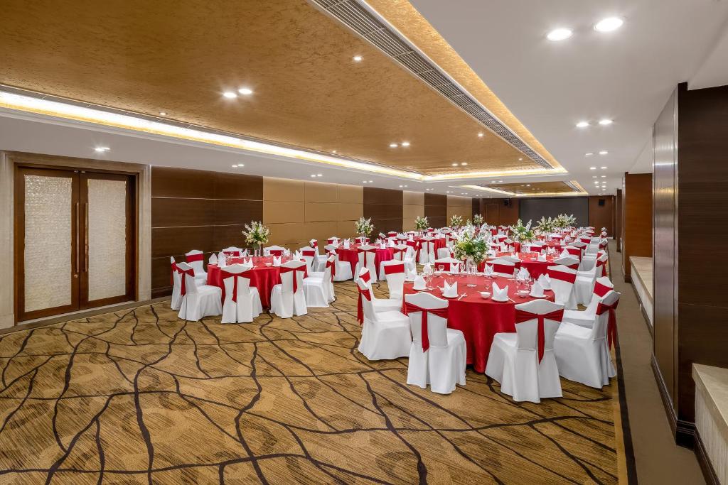 成都帝盛酒店餐厅或其他用餐的地方