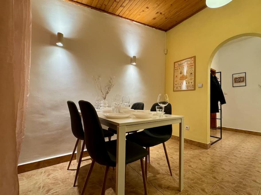 Fotografie z fotogalerie ubytování Sofia Sweet Spot: Central & Cozy v Sofii