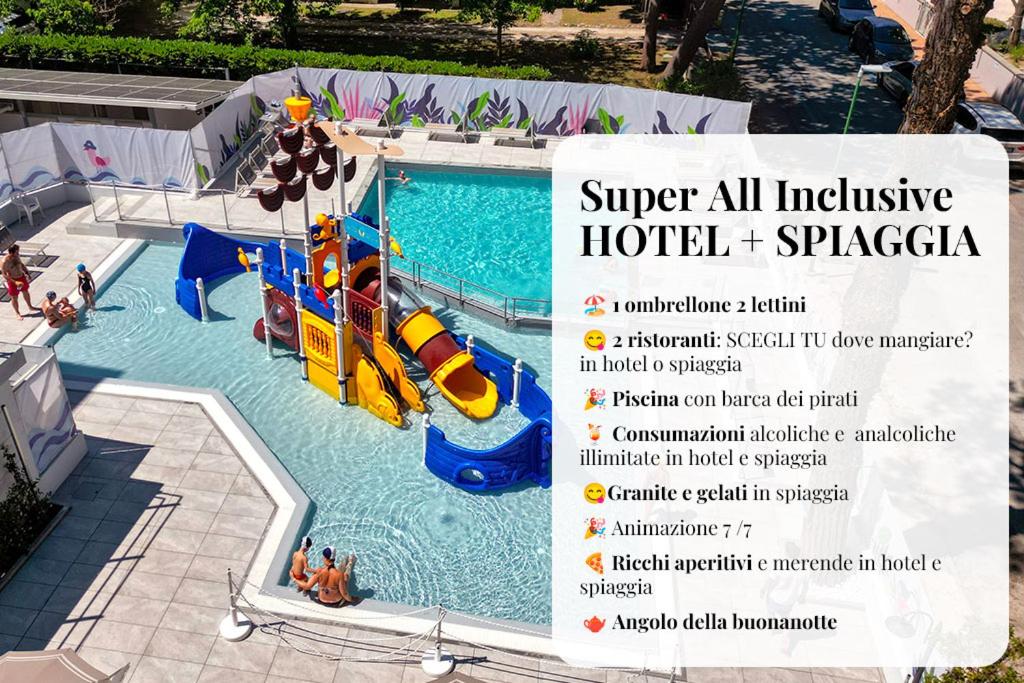Bazén v ubytování Hotel Roxy nebo v jeho okolí
