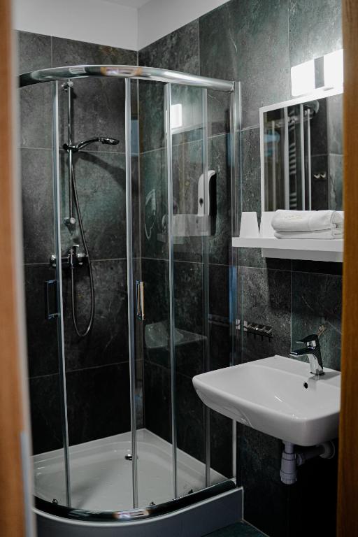 Koupelna v ubytování WYDMA Resort Medi & SPA - Normobaria