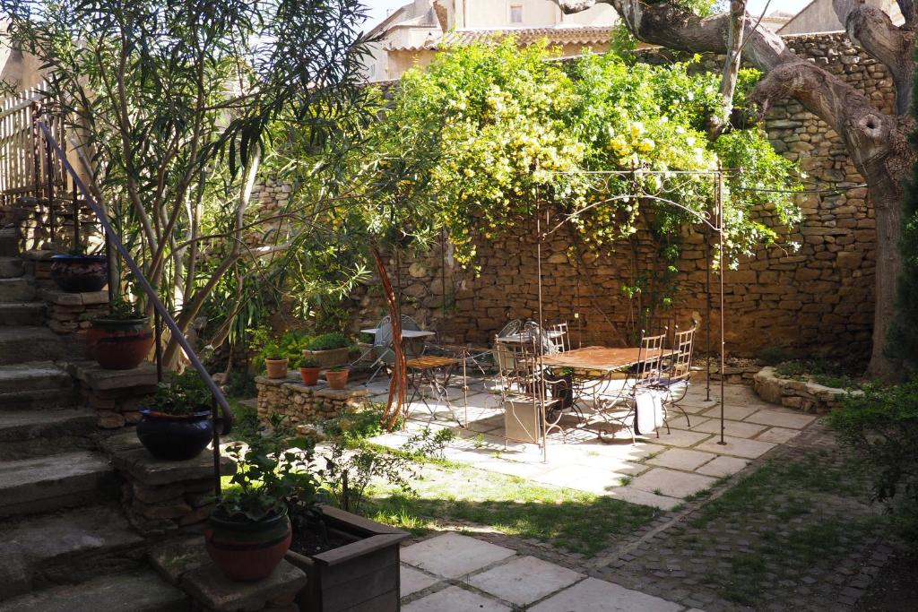 Zahrada ubytování Chambres d'Hôtes Le relais des marmottes en Luberon