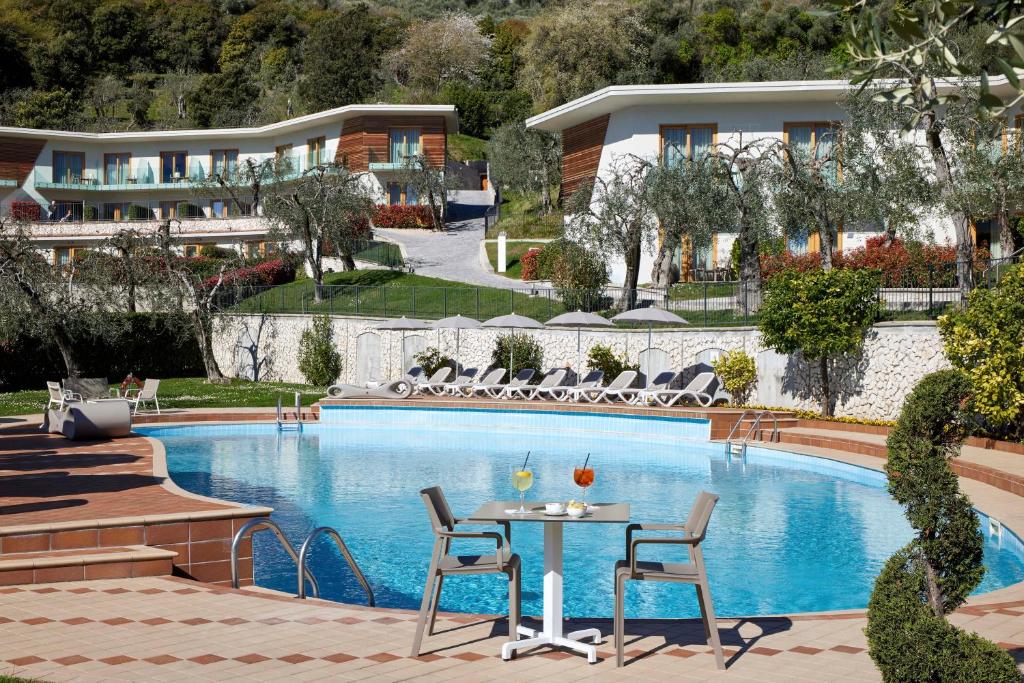Bazén v ubytování Hotel Atilius - Adults Only nebo v jeho okolí