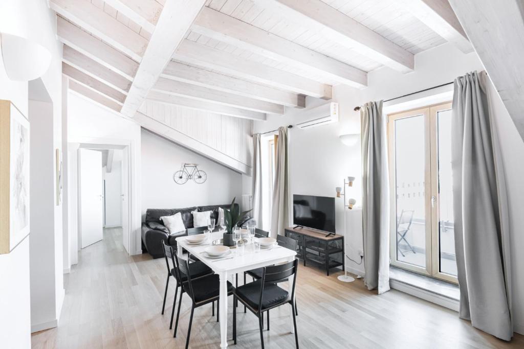 Easylife - Milano - Italia 68 P5 - Porta Ticinese