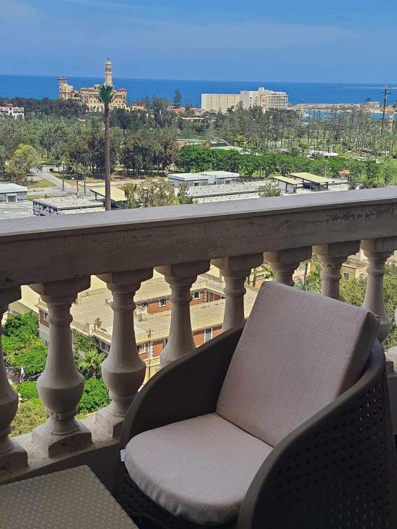 Sea and Montaza Palace view 2 bedrooms apartment alexandria,2 full bathrooms, with 2 AC and 1 Stand Fan, free wifi , available all year days with 3 heavy blankets - 13