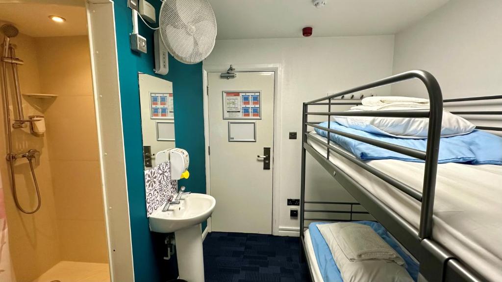 Smart Hyde Park Inn Hostel - Twin Room Met Eigen Badkamer