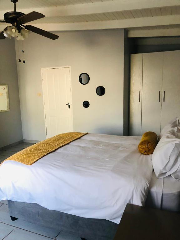 Elihle Guest house - Deluxe Queen Room