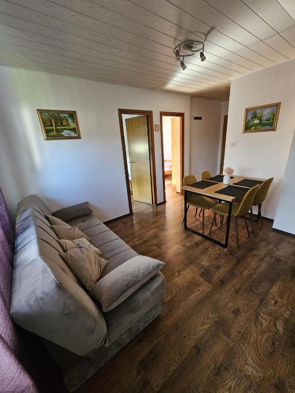 House Petra - Appartement à Deux Chambres