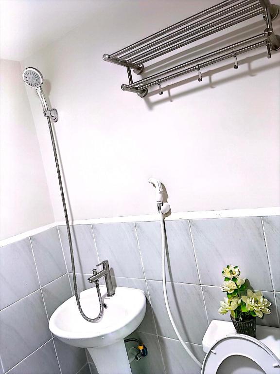 Koupelna v ubytování Condo in Lapu-Lapu wd 3 Pools free wifi&Netflix