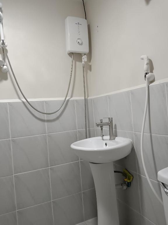 Koupelna v ubytování Condo in Lapu-Lapu wd 3 Pools free wifi&Netflix