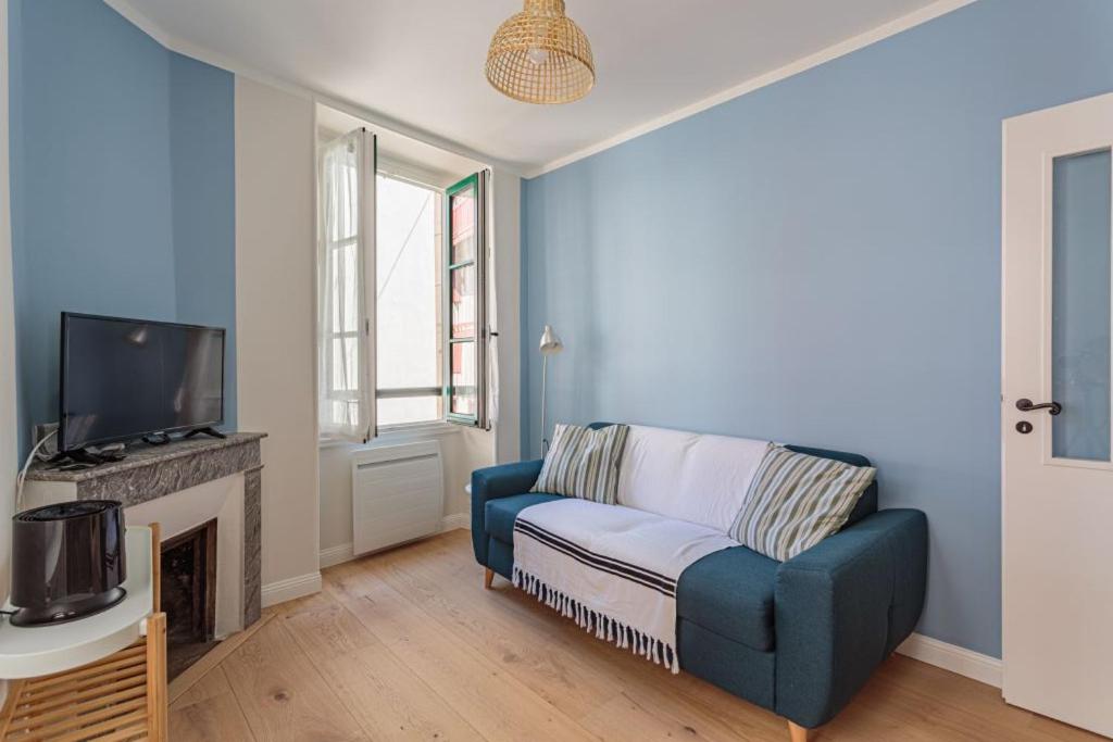 Photo de la galerie de l'établissement Fontaine 1 - Appartement rénové en plein centre historique, à Ciboure