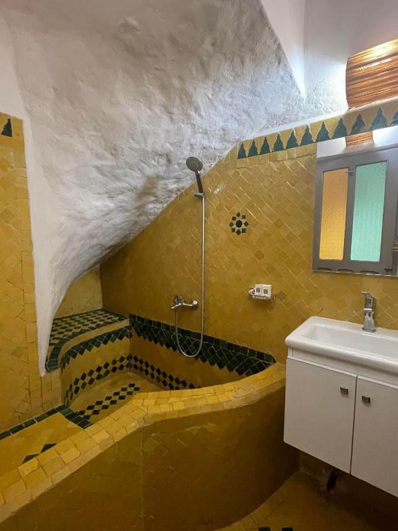 Koupelna v ubytování Riad Al Madina