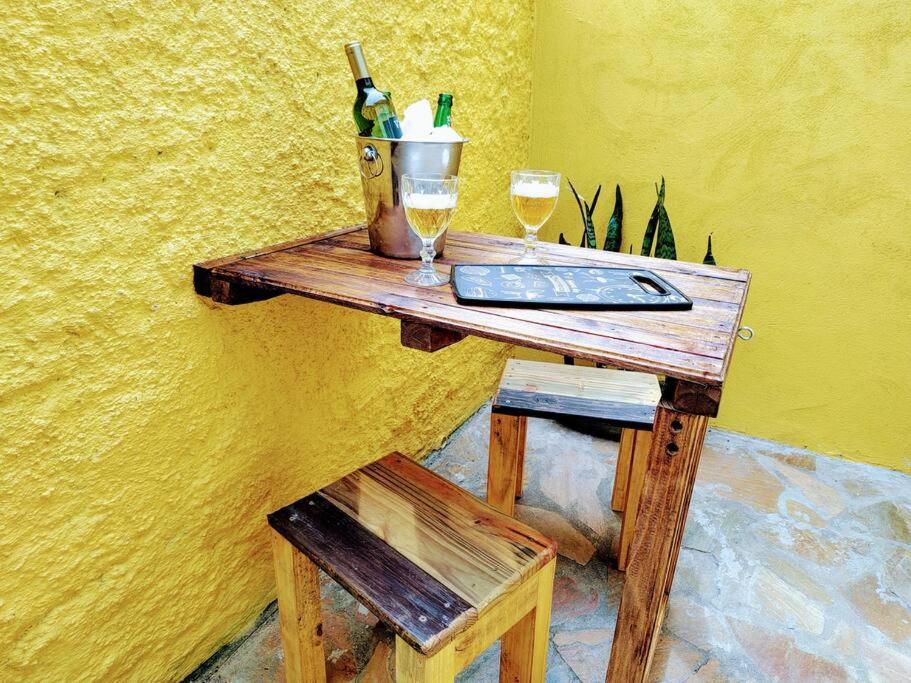 Gambar di galeri bagi Suíte fácil acesso c/estacionamento próx a balsa. di Ilhabela