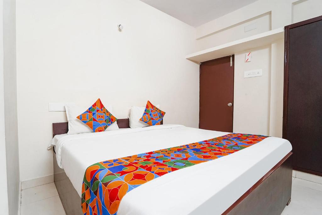 Postel nebo postele na pokoji v ubytování FabExpress Epic Residency - Nr SRM University, Ramapuram