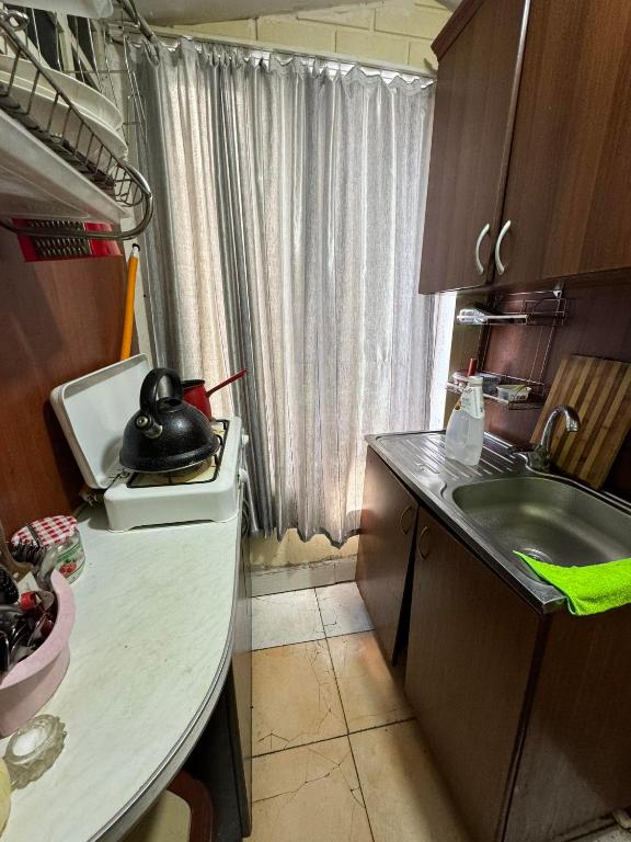 Kuchyň nebo kuchyňský kout v ubytování TJ+ Hostel