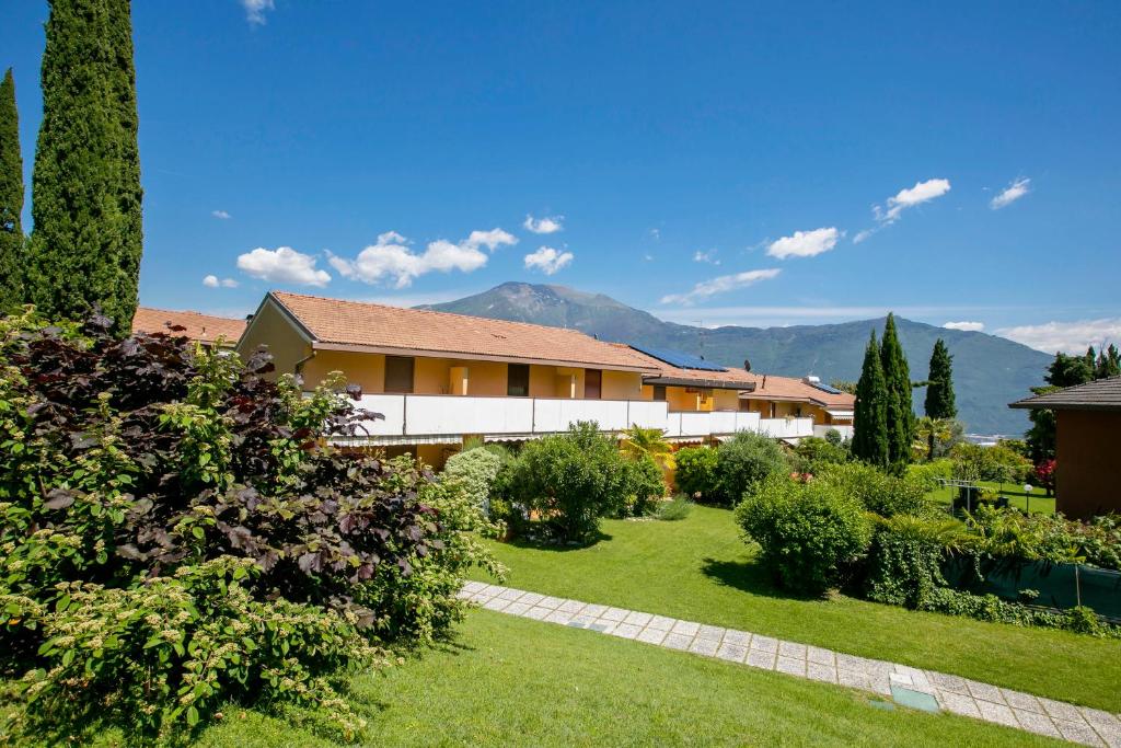 Residence Christina Due Laghi - Happy Rentals - Maison De Deux Chambres