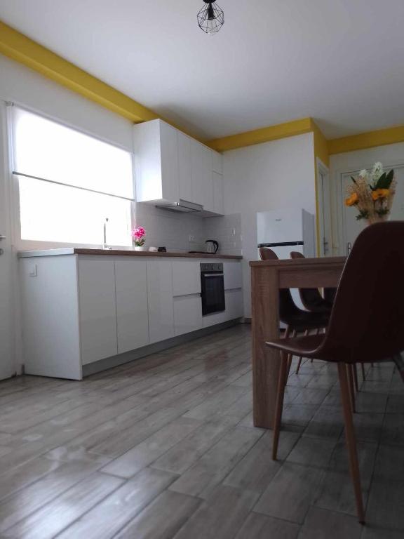 Kuchyň nebo kuchyňský kout v ubytování Afionas Cottage
