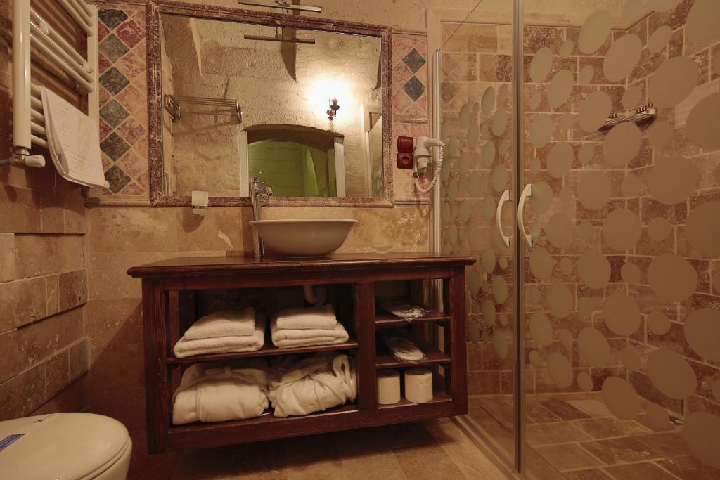 Adora Cave Suites - - 12