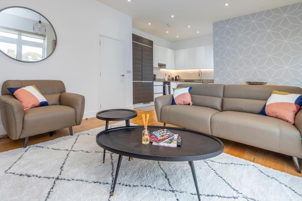 Et opholdsområde på Modern 3 Bed Flat in Finchley