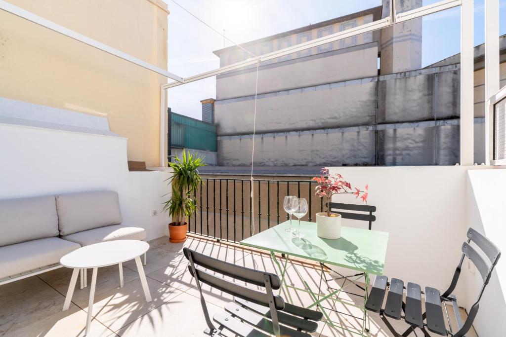 Dos de Mayo Olehousing