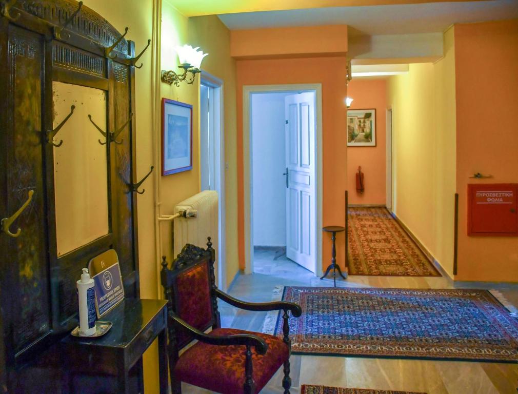 Posezení v ubytování Byron Traditional Hotel