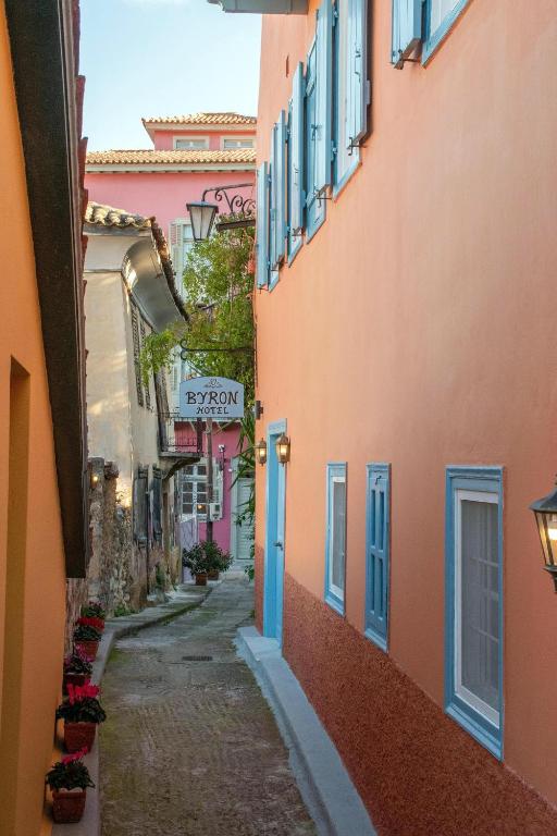 Byron Traditional Hotel - Resim 25