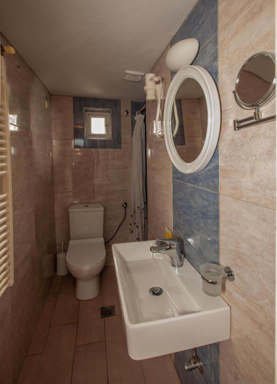 Byron Traditional Hotel - Resim 36