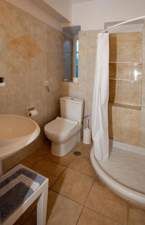 Byron Traditional Hotel - Resim 5