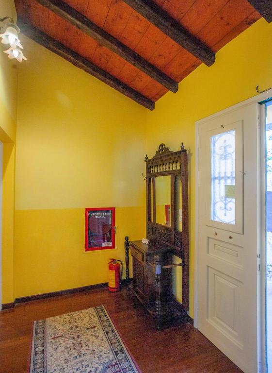 Byron Traditional Hotel - Resim 30