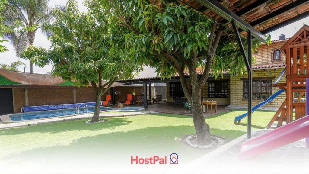 Zona de joacă pentru copii de la Amazing family house in Oaxtepec Pool & Hot tub
