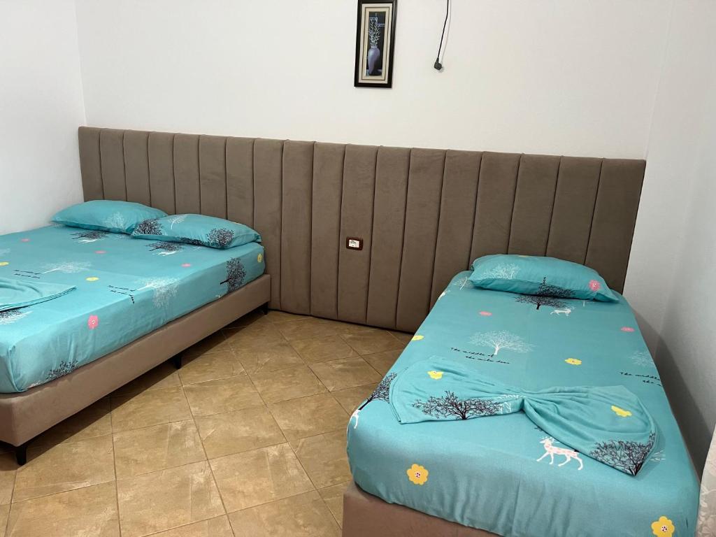Postel nebo postele na pokoji v ubytování Armando Home-Free Parking Included