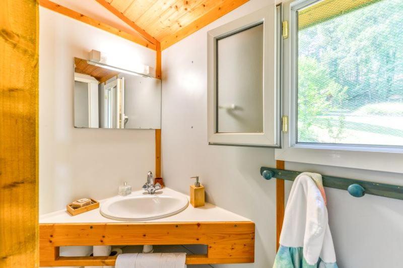 Koupelna v ubytování Camping LA SERRE