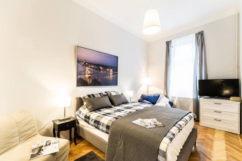Perfectly located, renewed and cozy apartment 1072 Budapest, Budapest, Akácfa utca 25 kép - 1