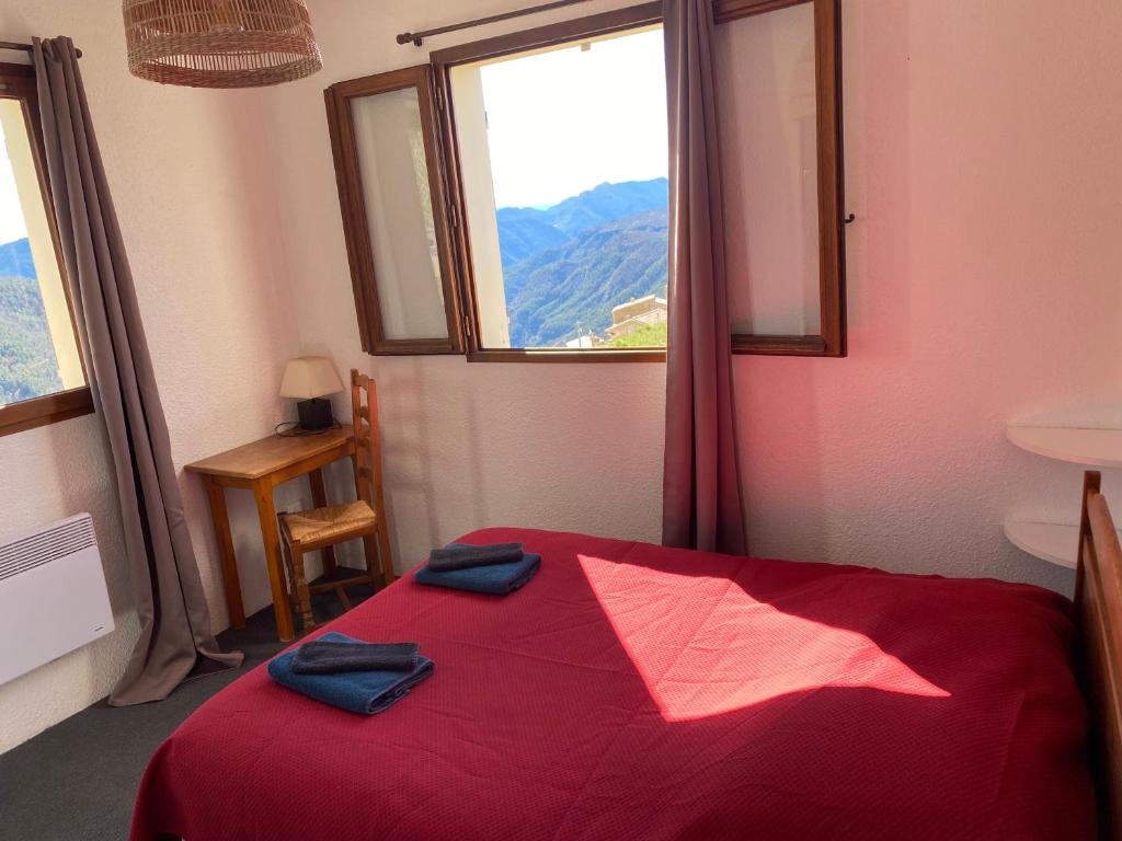 Auberge de Thiéry - Double Room With Mountain View