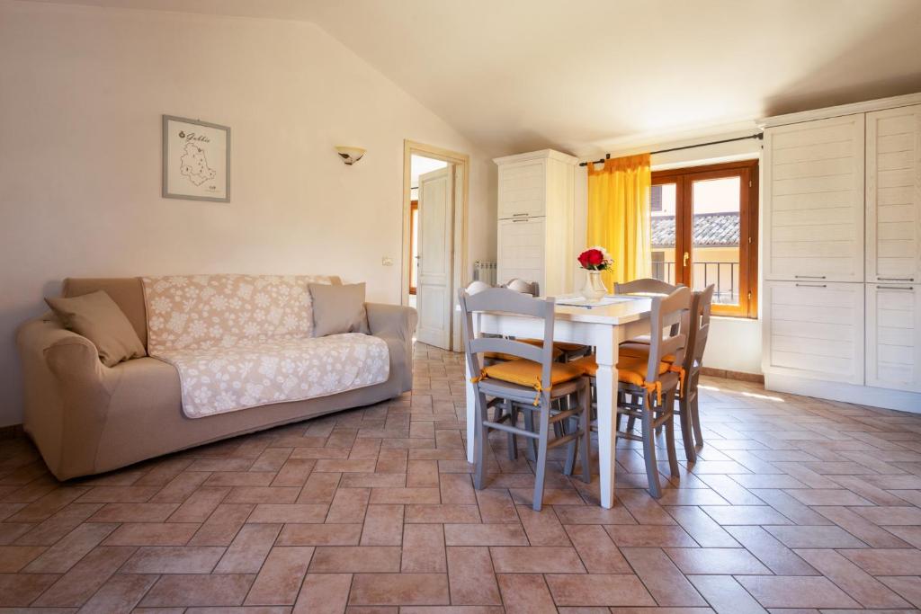 Posedenie v ubytovaní Relais Parco Del Subasio