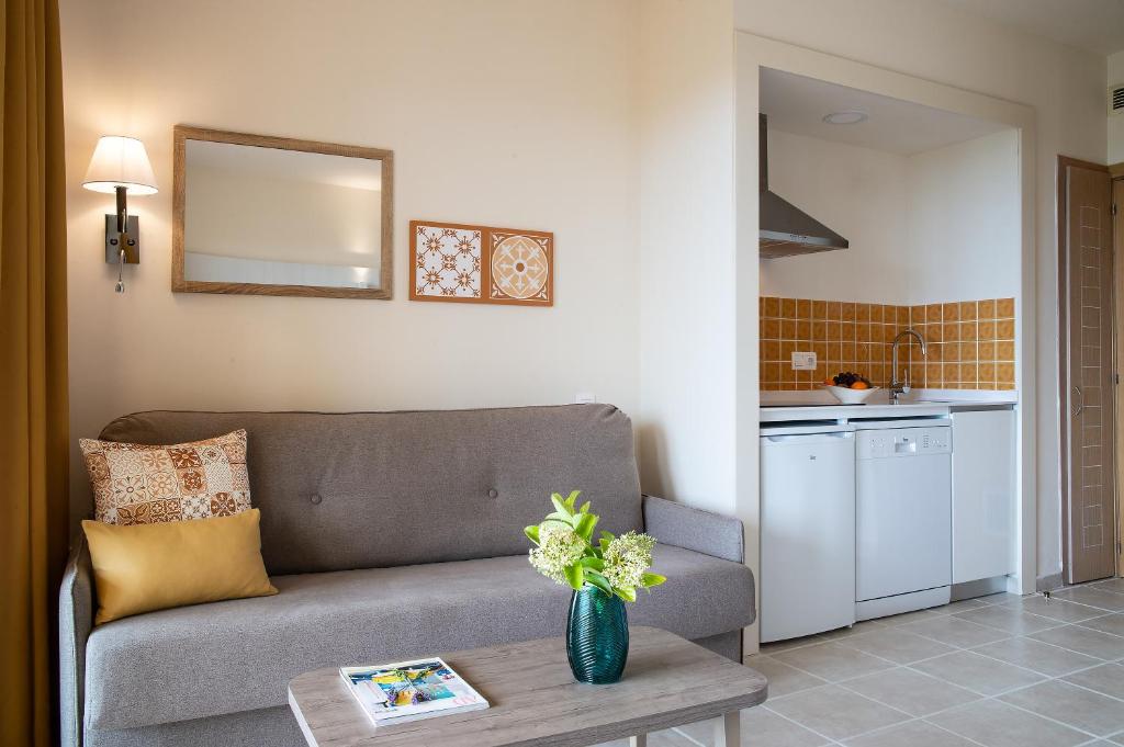 Pierre & Vacances Resort Bonavista de Bonmont - Apartamento De Una Habitación Con Jardín