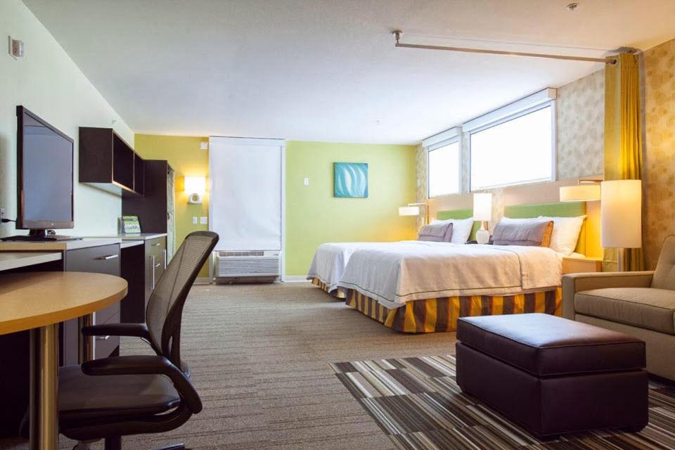 Postel nebo postele na pokoji v ubytování Home2 Suites by Hilton Rahway