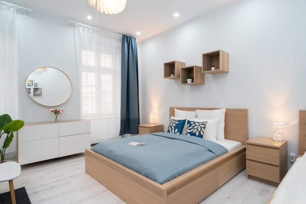 New spacious apartment at superb location 1052 Budapest, Váci utca 7 kép - 1