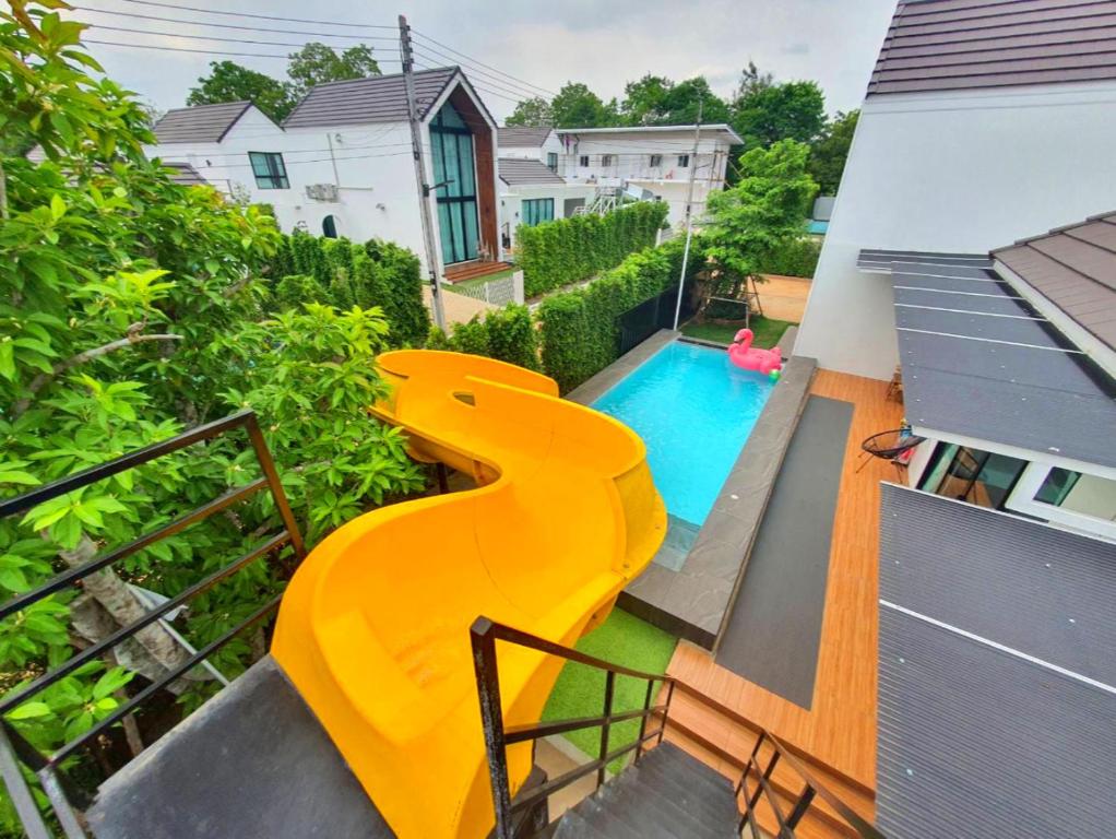 Bazén v ubytování Starry Night Pool Villa Khaoyai nebo v jeho okolí