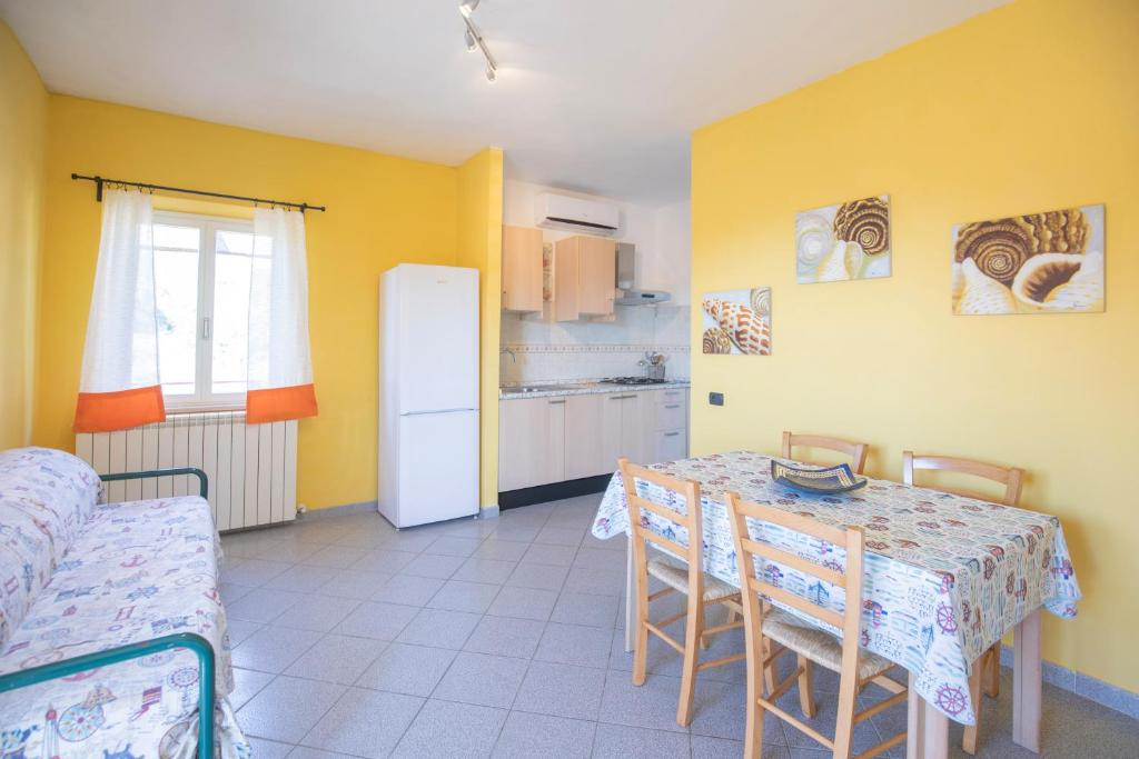 Kuchyň nebo kuchyňský kout v ubytování Lacona Mare - HelloElba