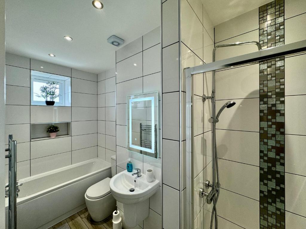 Koupelna v ubytování Waterloo House - Great for Contractors or Family Holidays