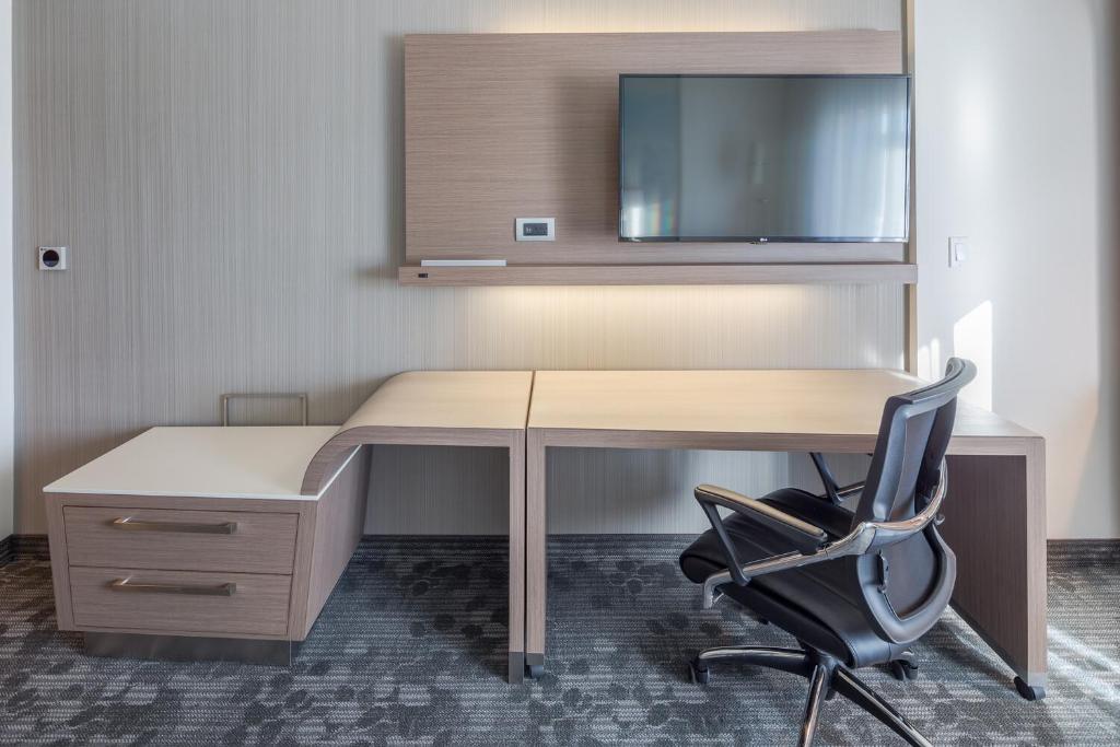 TV a/nebo společenská místnost v ubytování Courtyard by Marriott Chihuahua