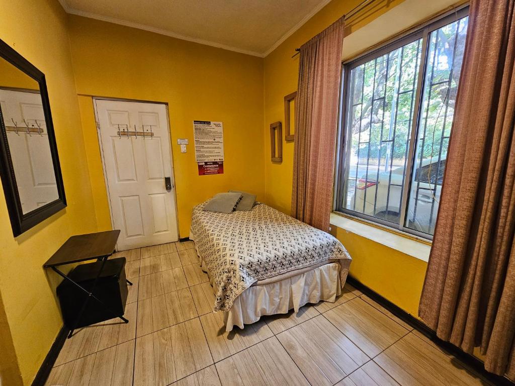 Hostal Pucara Molina - Twin Room
