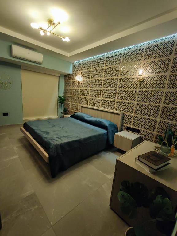 Postel nebo postele na pokoji v ubytování B8 Seaside Luxury Rooms with private bathroom - dining area shared