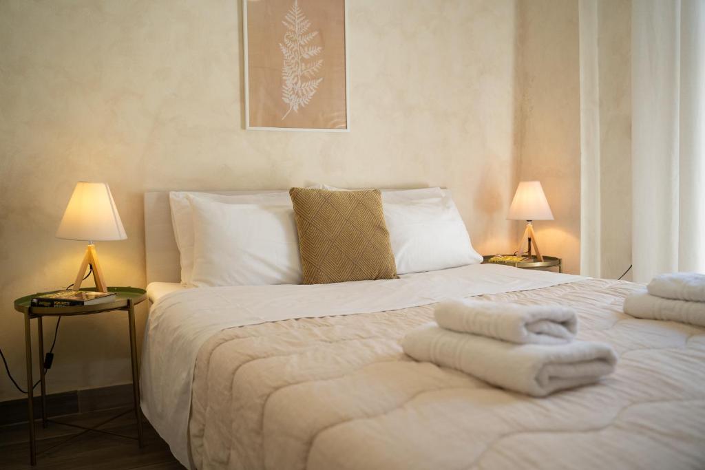 Postel nebo postele na pokoji v ubytování Maisonette Pylos