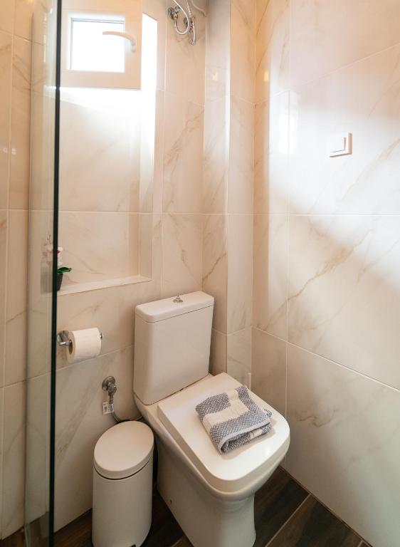 Koupelna v ubytování Maisonette Pylos