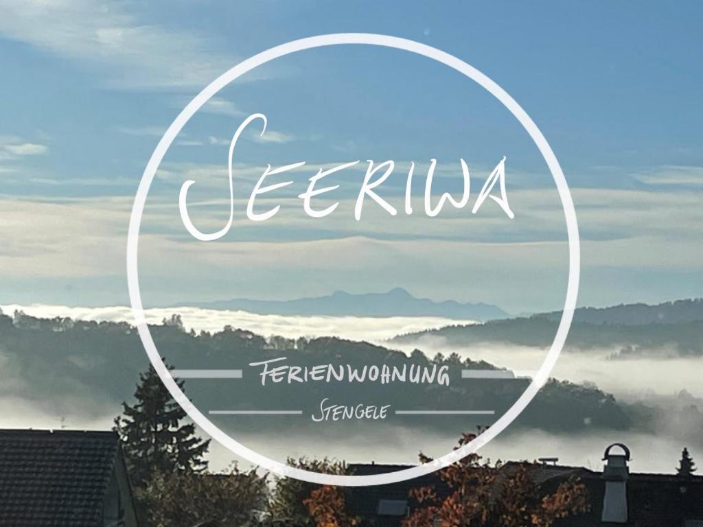 einen Blick auf die Stadt Ješkin mit dem Text Jeffromyulum in der Unterkunft Ferienwohnung Seeriwa in Stockach
