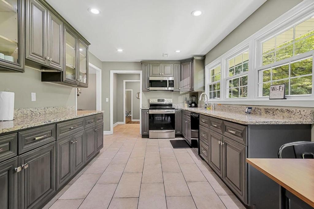 2 Units, Near Dwtn - American Oasis - Familiekamer