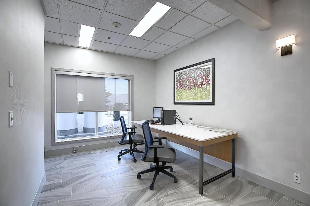 Fotografie z fotogalerie ubytování Holiday Inn Express Airport Calgary by IHG v destinaci Calgary