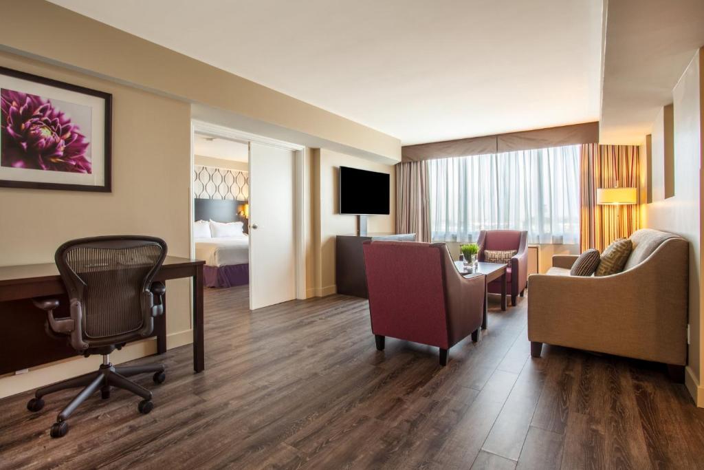 Holiday Inn Toronto International Airport by IHG photo